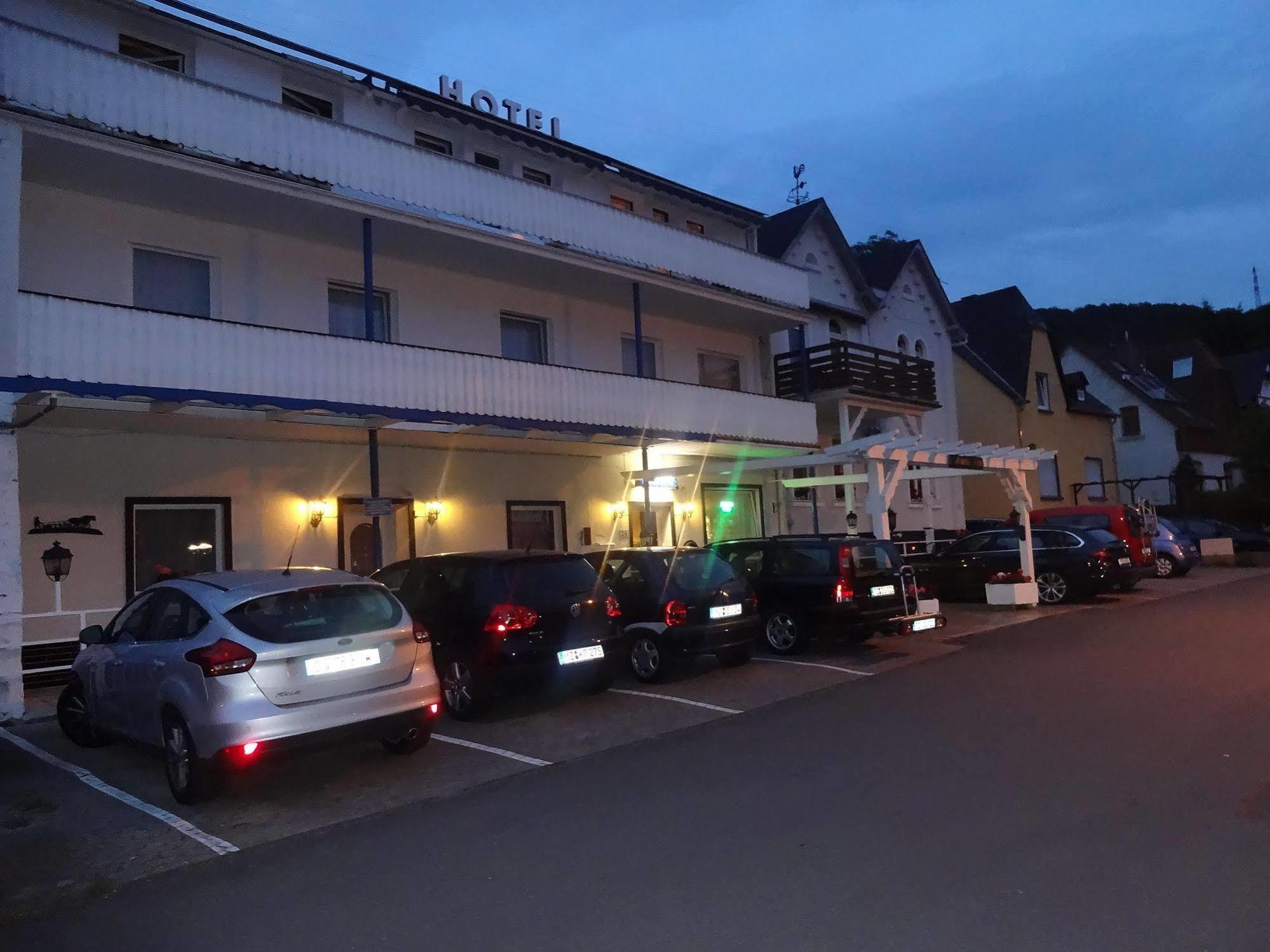 Star Hotel Fachbach Exteriér fotografie